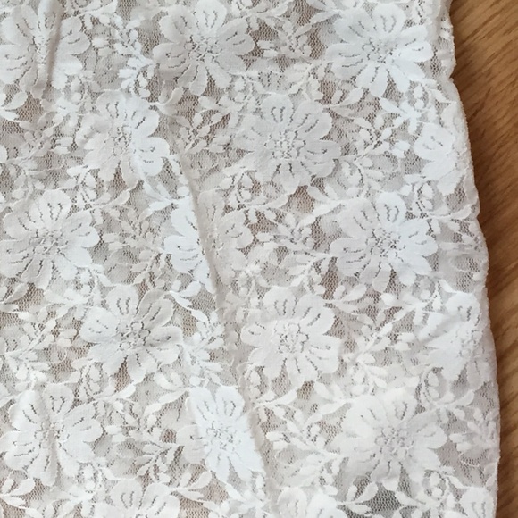 🦋 3/$25 Garage Lace Racer-back Tank - Picture 6 of 6